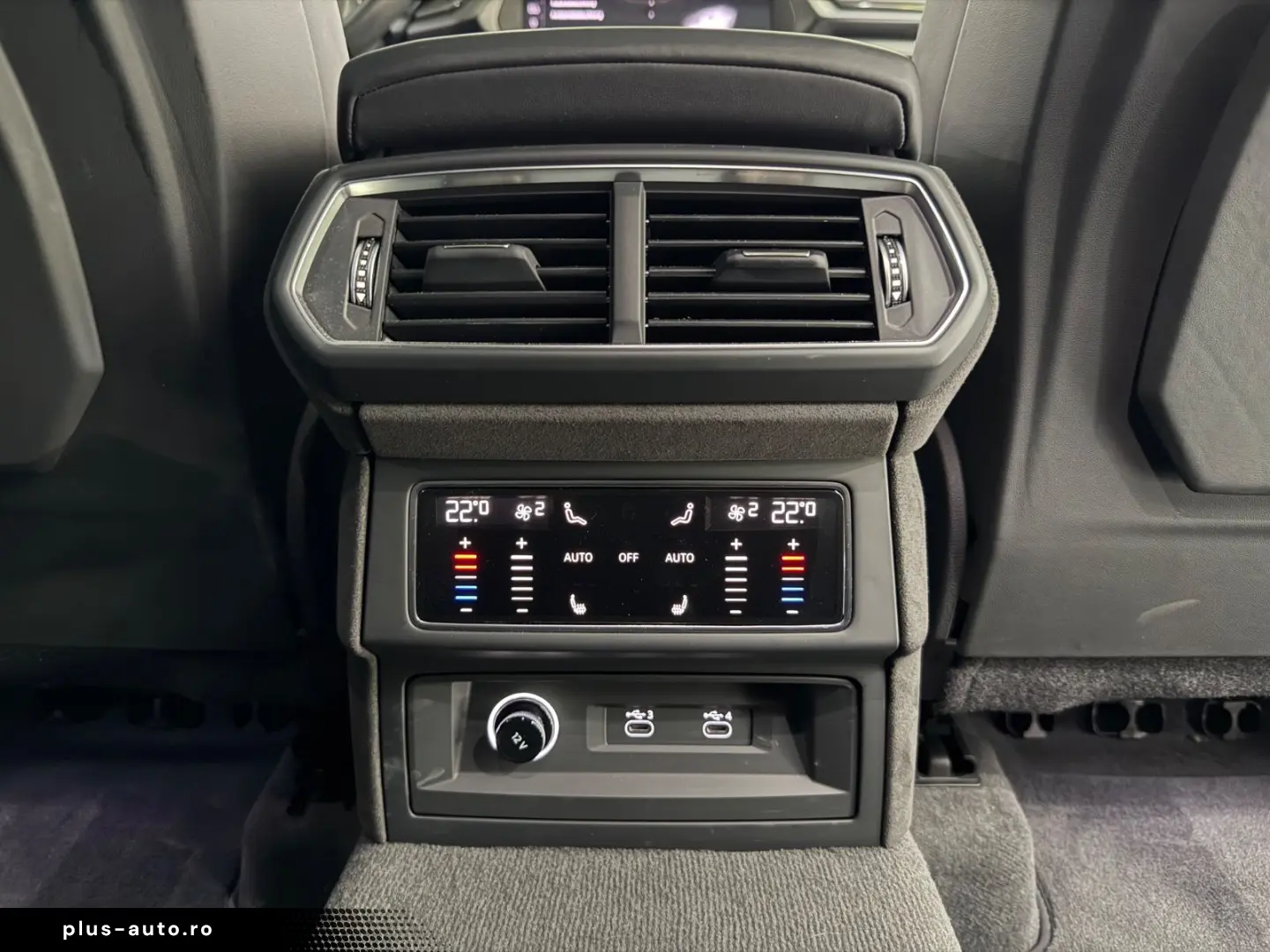 LAMBORGHINI Urus SE  PANO MASSAGE 360 B&O 3D 23  CARBON
