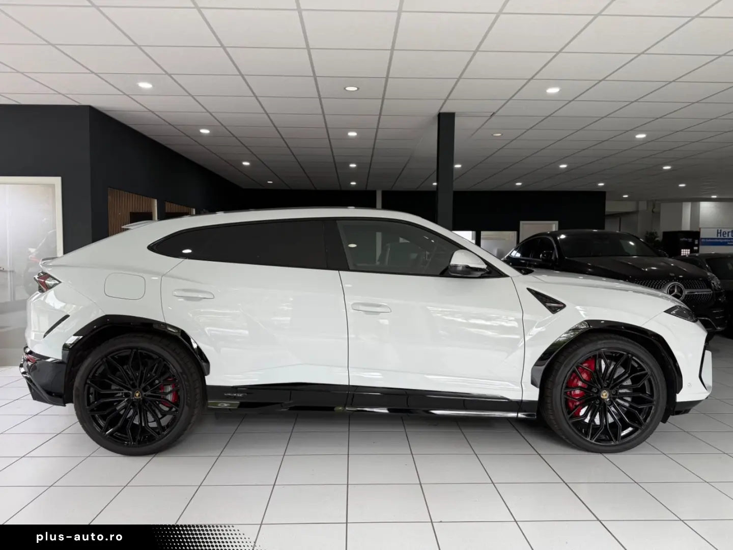 LAMBORGHINI Urus SE  PANO MASSAGE 360 B&O 3D 23  CARBON