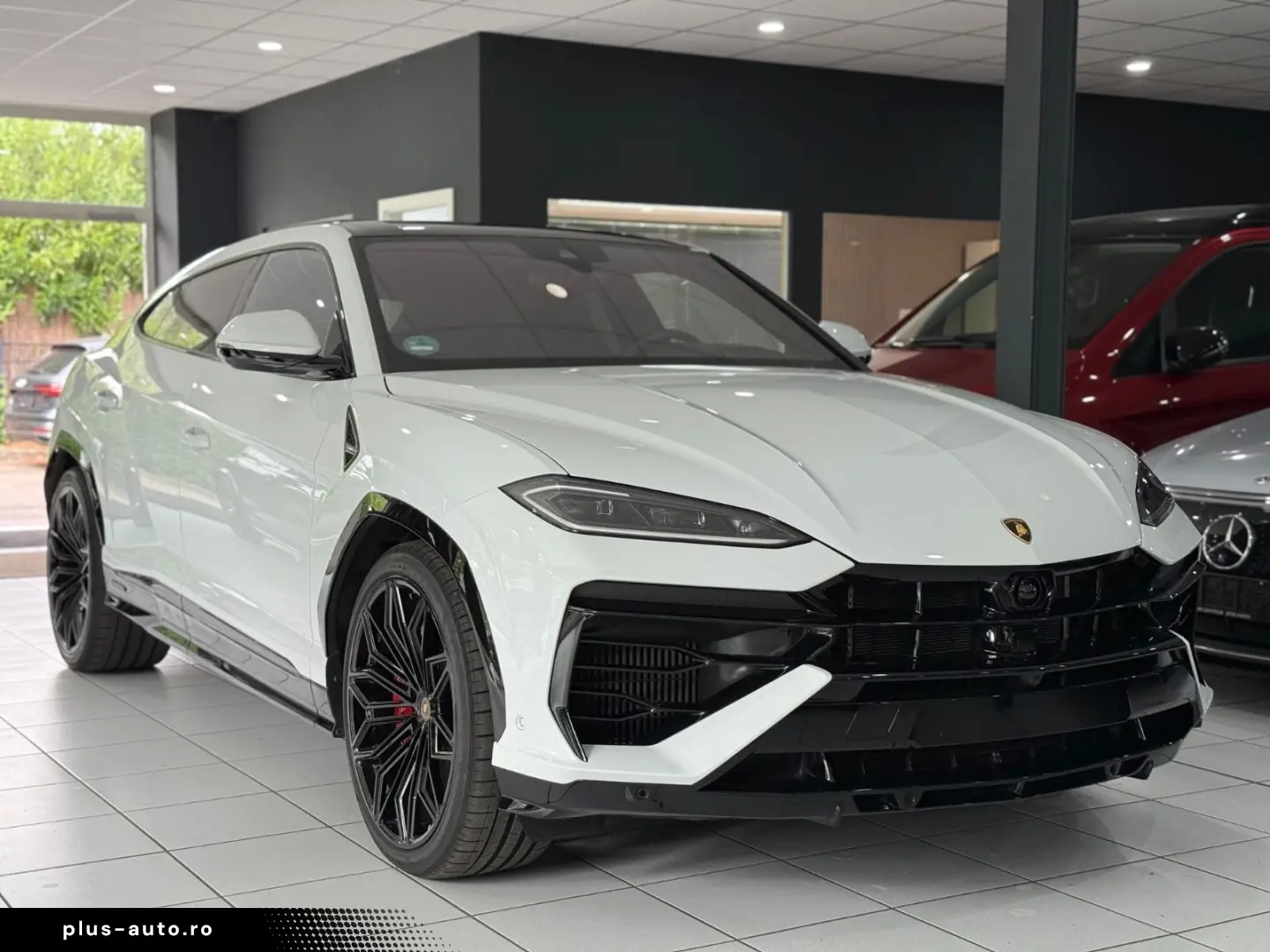 LAMBORGHINI Urus SE  PANO MASSAGE 360 B&O 3D 23  CARBON
