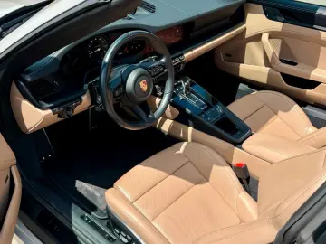 PORSCHE 911 Targa GTS   Bose   Lift   Sport Chrono   360