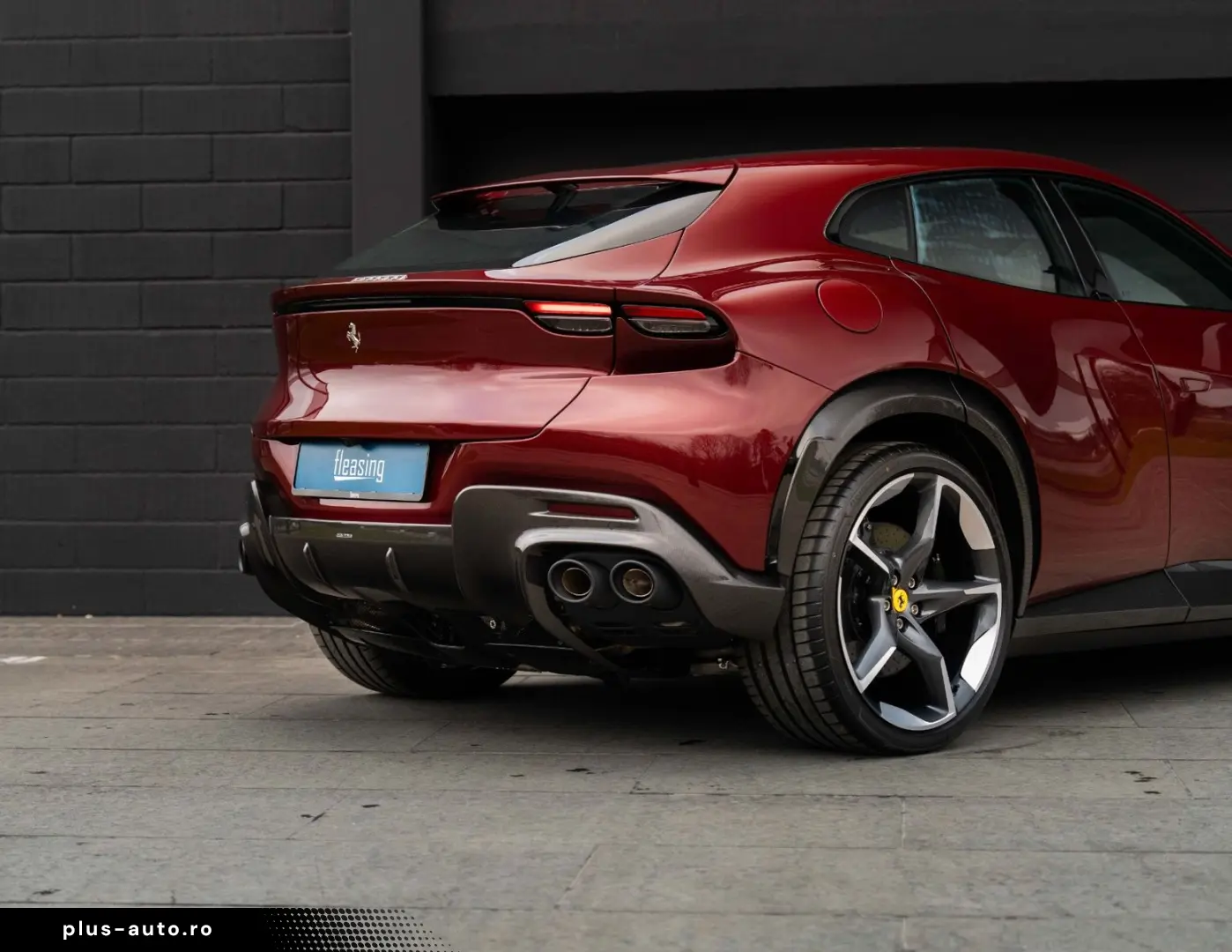 FERRARI Purosangue  LIFT CARBON SPECIAL COLOUR PANO