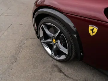 FERRARI Purosangue  LIFT CARBON SPECIAL COLOUR PANO