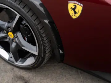 FERRARI Purosangue  LIFT CARBON SPECIAL COLOUR PANO