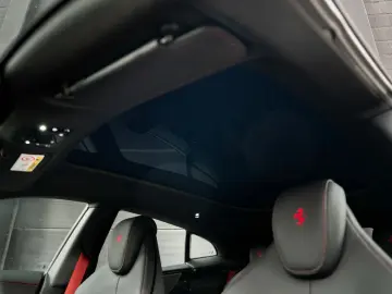FERRARI Purosangue  LIFT CARBON SPECIAL COLOUR PANO