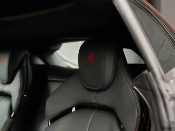 FERRARI Purosangue  LIFT CARBON SPECIAL COLOUR PANO