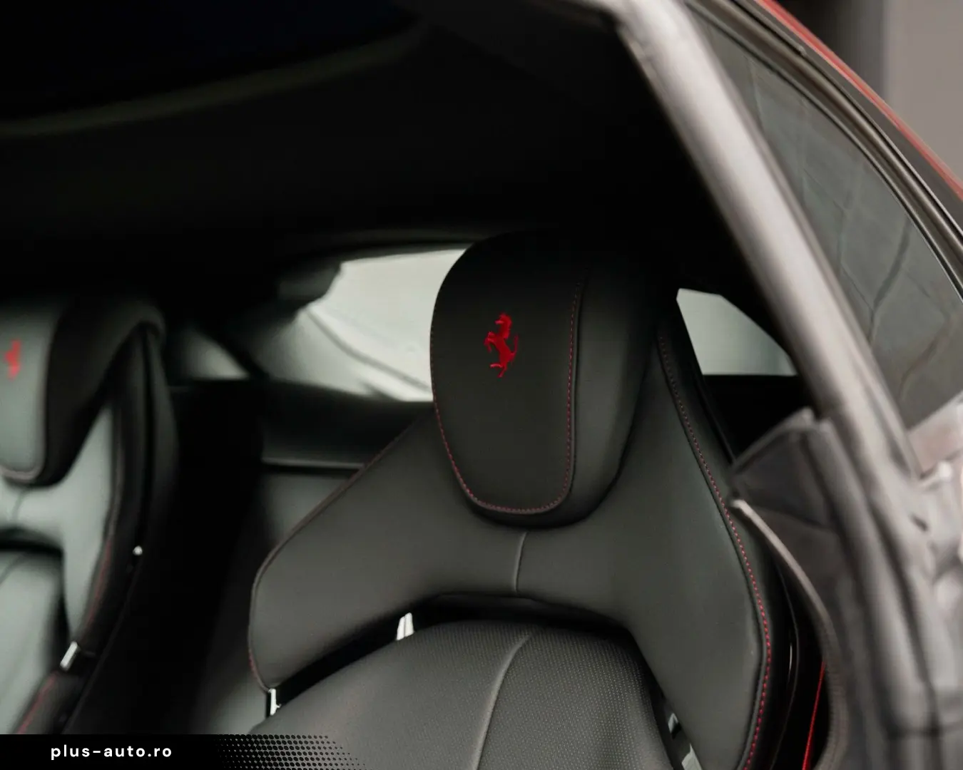 FERRARI Purosangue  LIFT CARBON SPECIAL COLOUR PANO