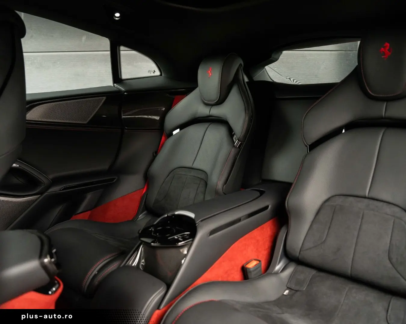 FERRARI Purosangue  LIFT CARBON SPECIAL COLOUR PANO