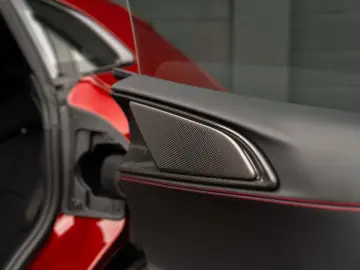 FERRARI Purosangue  LIFT CARBON SPECIAL COLOUR PANO