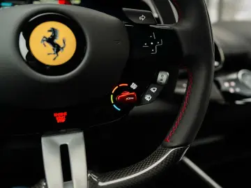 FERRARI Purosangue  LIFT CARBON SPECIAL COLOUR PANO