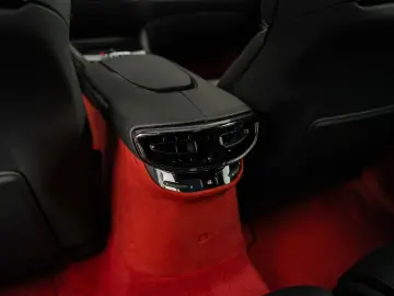 FERRARI Purosangue  LIFT CARBON SPECIAL COLOUR PANO