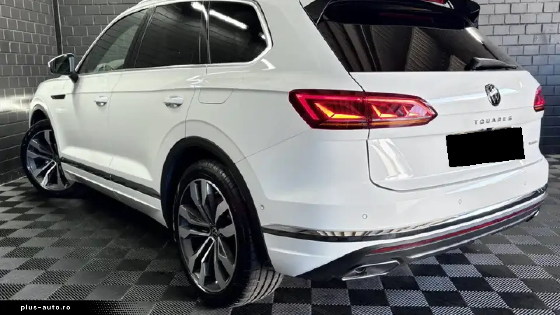 Volkswagen Touareg 3.0 TSI V6 eHybrid 4MOTION Elegance