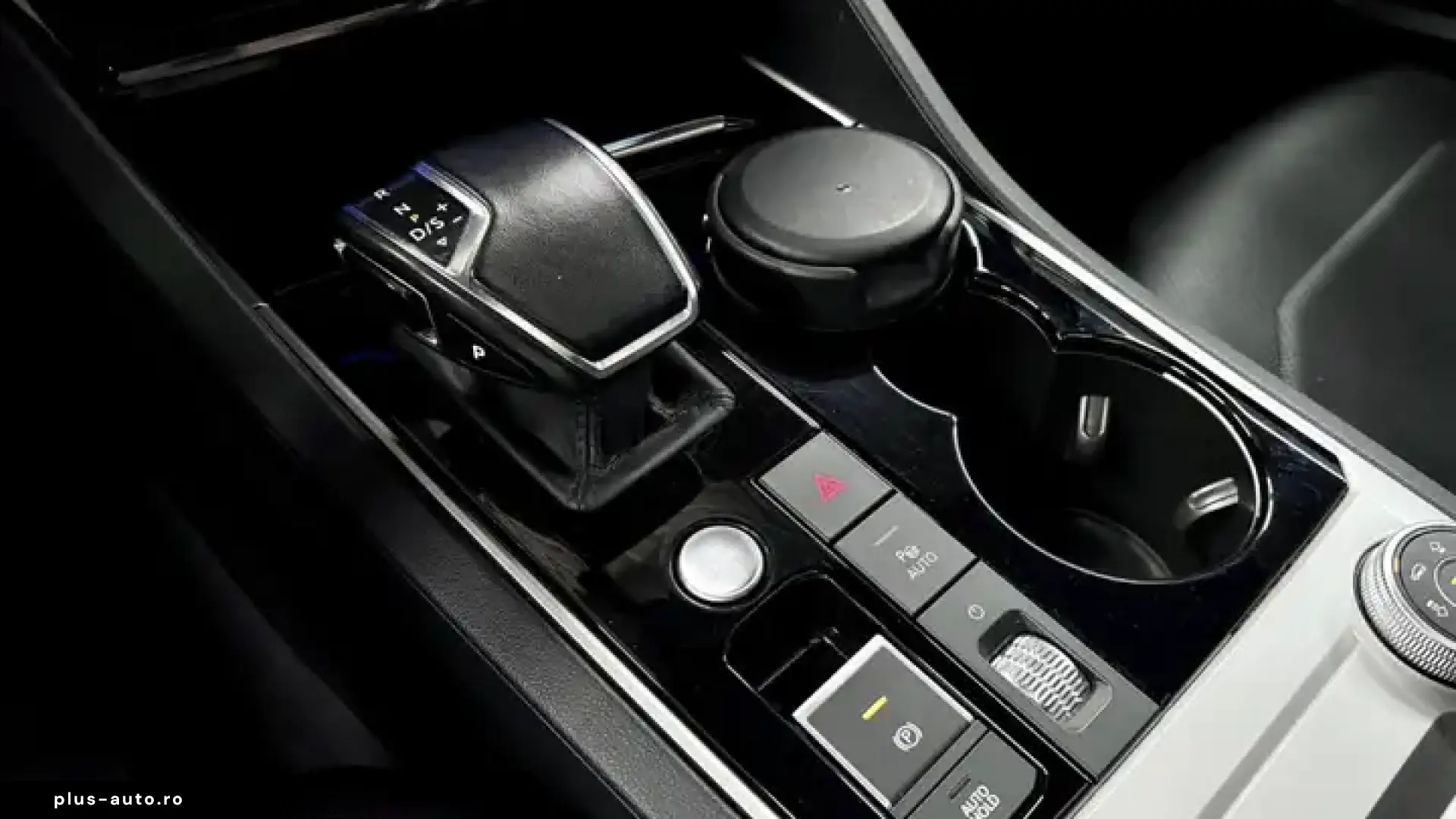 Volkswagen Touareg 3.0 TSI V6 eHybrid 4MOTION Elegance