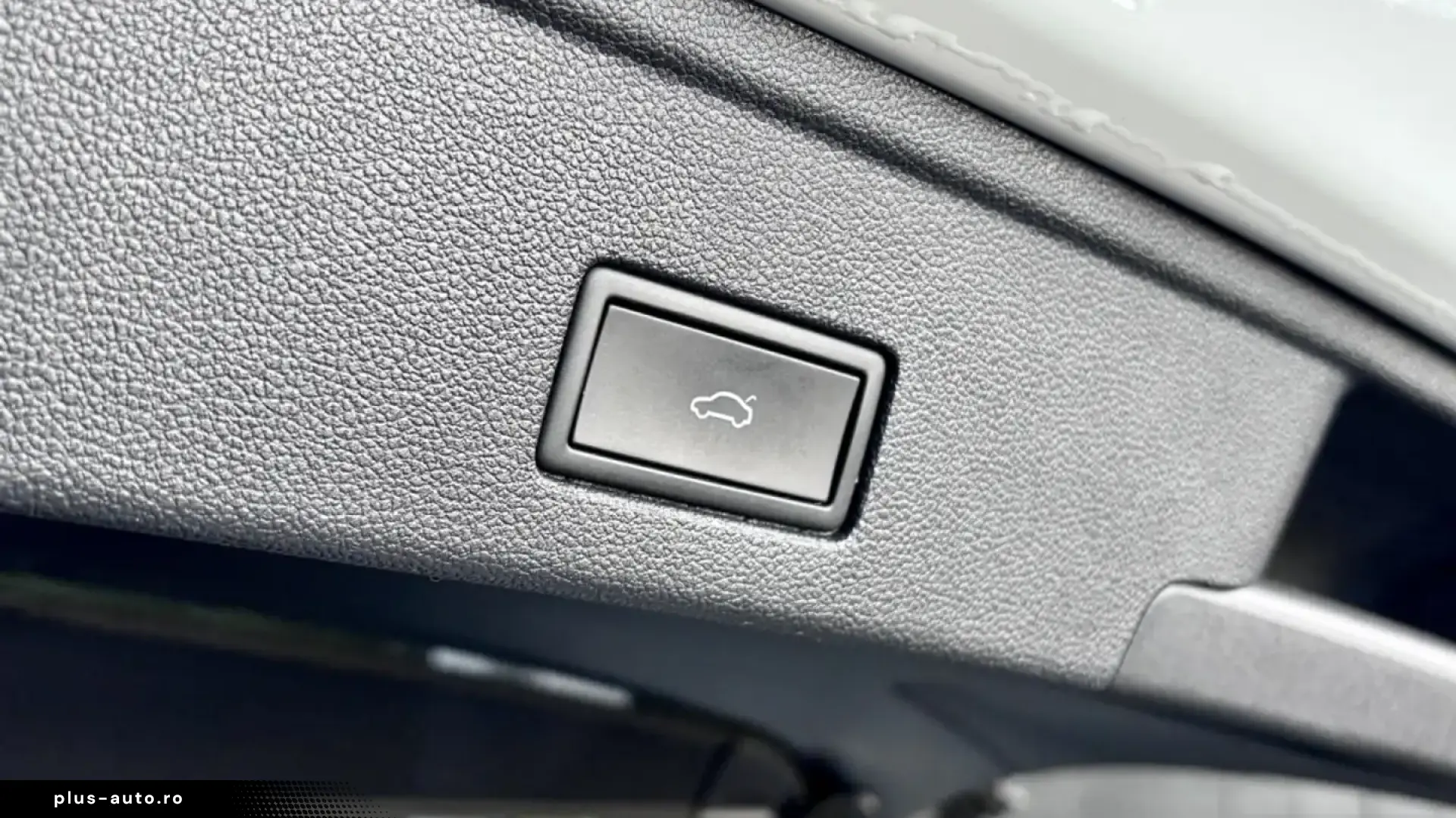 Volkswagen Touareg 3.0 TSI V6 eHybrid 4MOTION Elegance