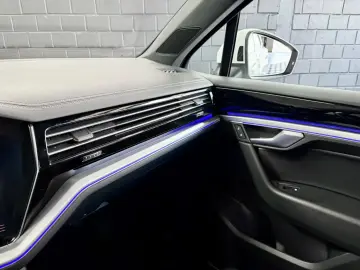 Volkswagen Touareg 3.0 TSI V6 eHybrid 4MOTION Elegance