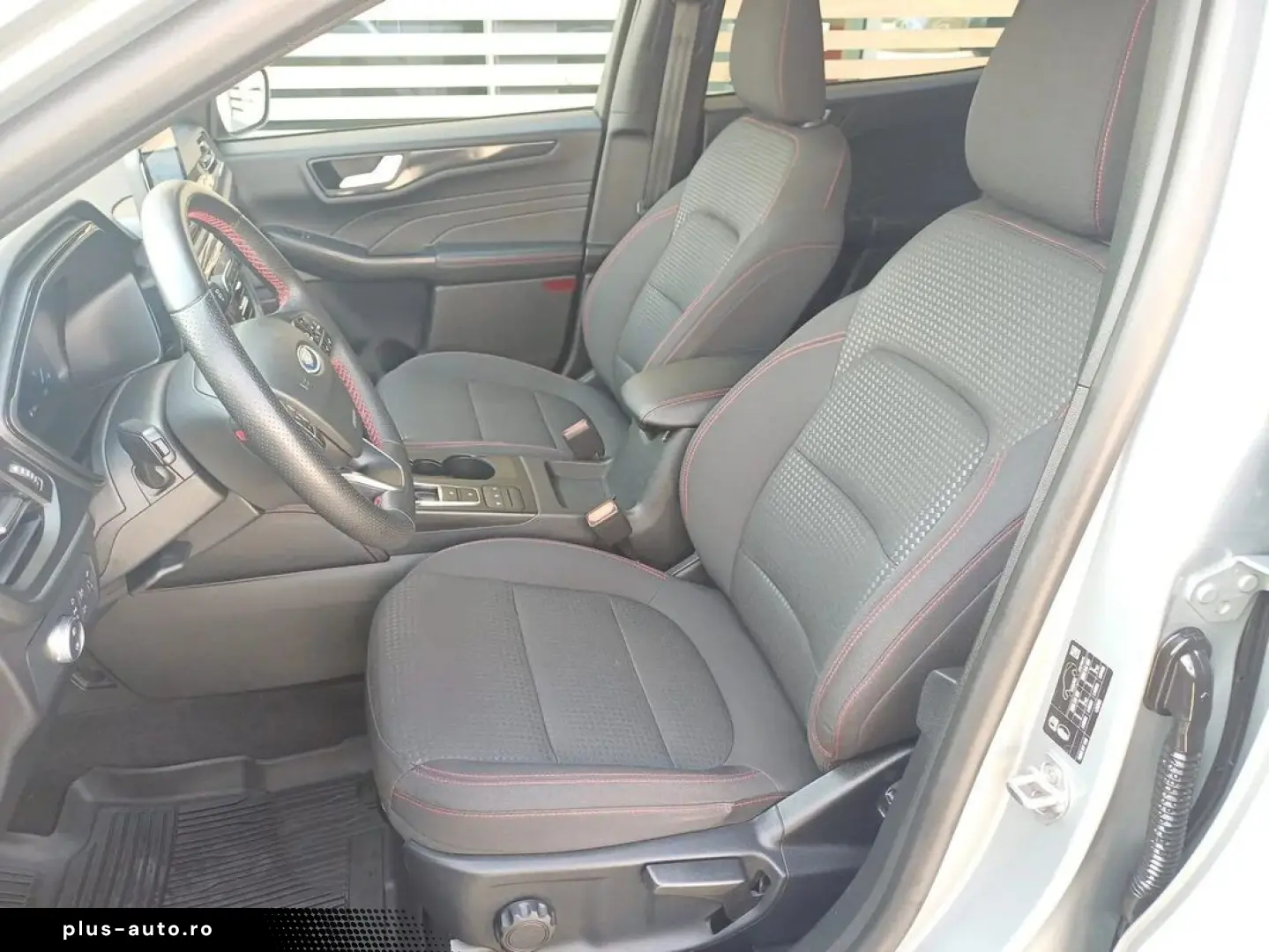 Ford Kuga 2.5 Duratec Hev 190HP ST-LINE Cvt 4WD