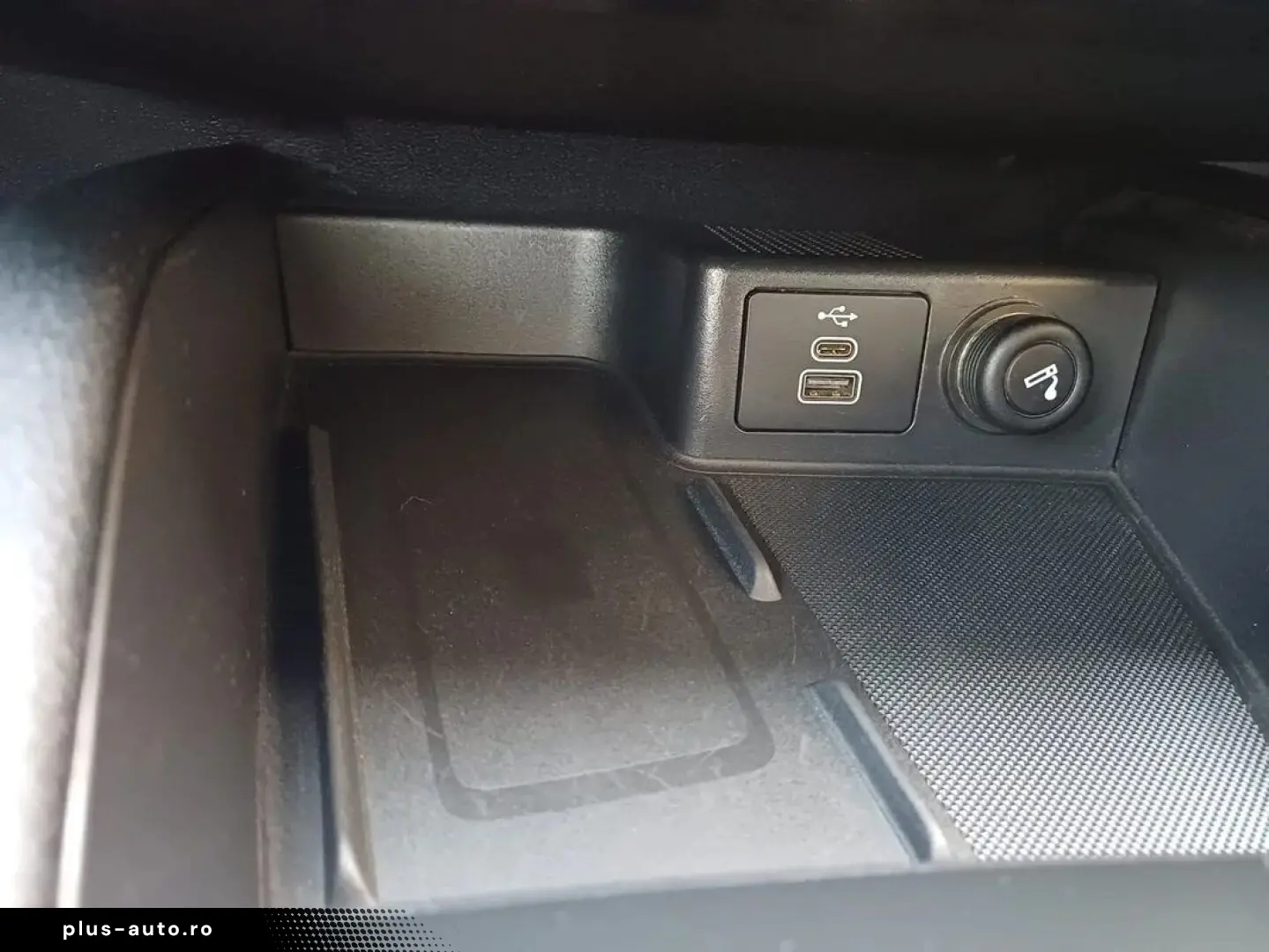 Ford Kuga 2.5 Duratec Hev 190HP ST-LINE Cvt 4WD