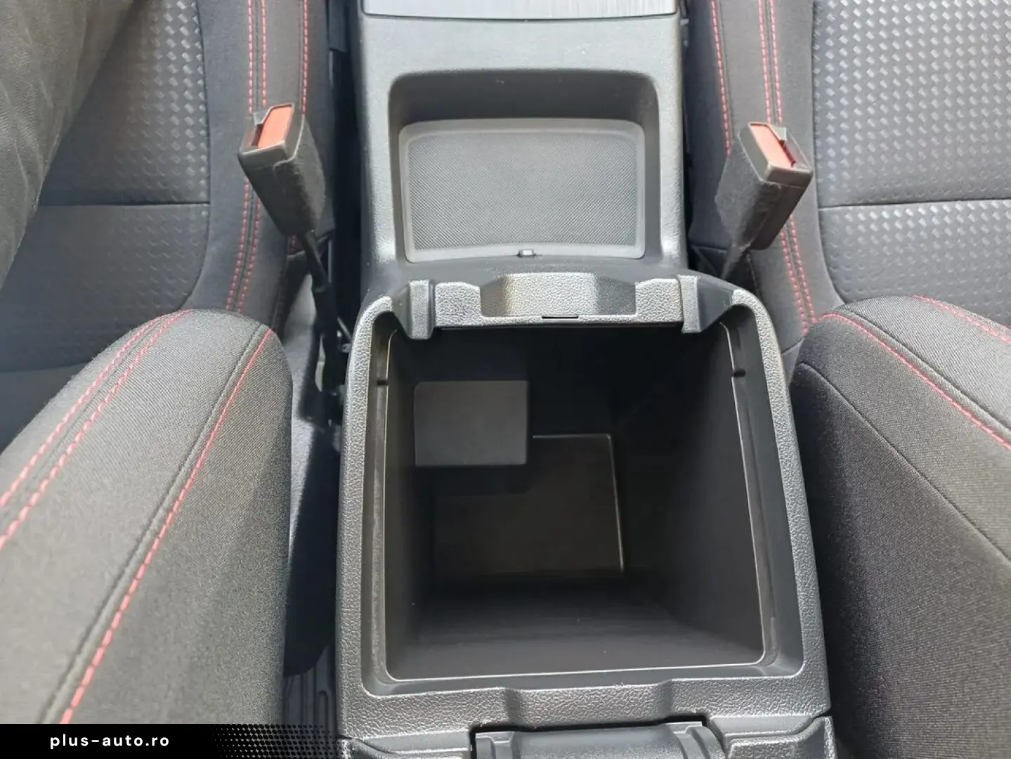 Ford Kuga 2.5 Duratec Hev 190HP ST-LINE Cvt 4WD