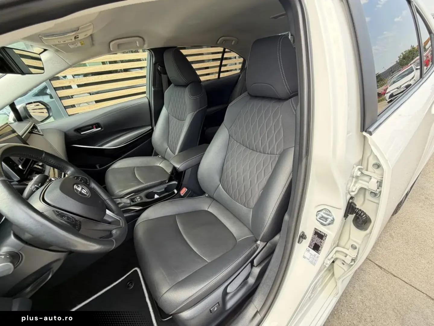 Toyota Corolla Sedan Hybrid Exclusive Hsd E-CVT
