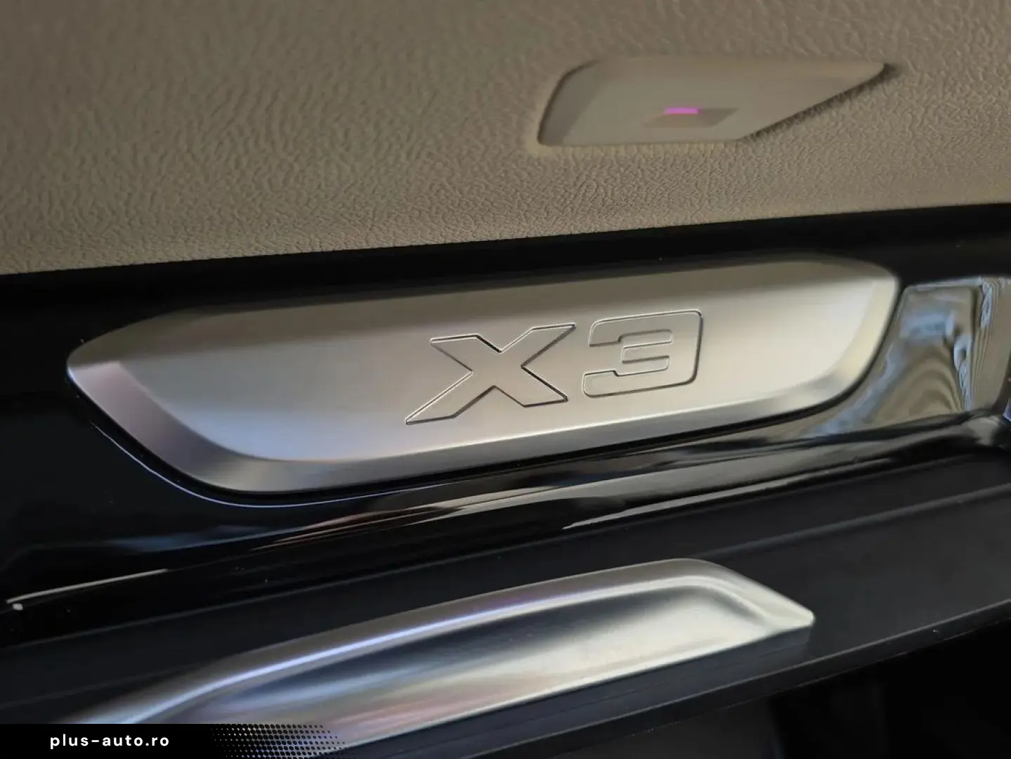 BMW X3 2.0 xDrive30i Luxury Line At 252HP