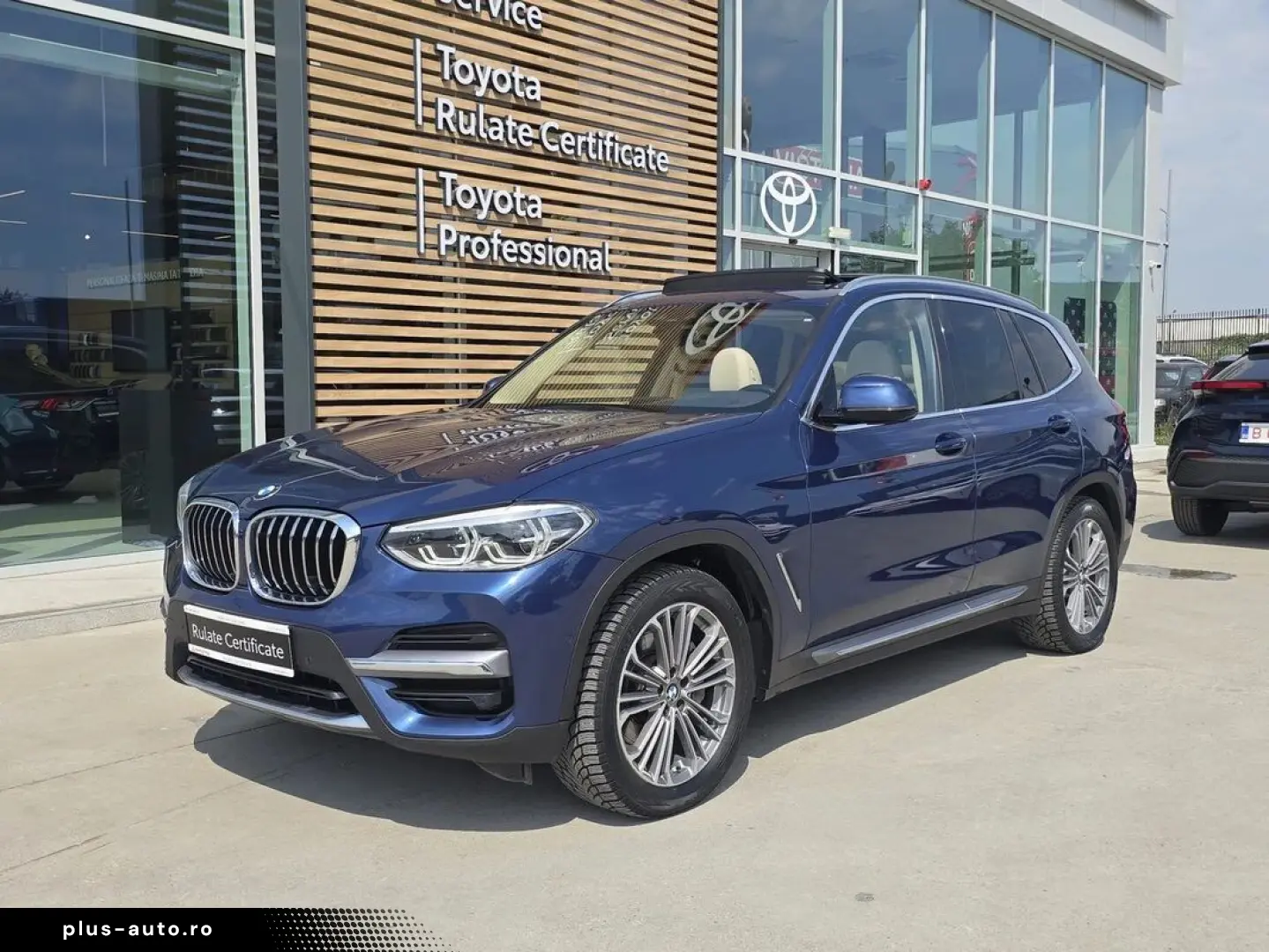 BMW X3 2.0 xDrive30i Luxury Line At 252HP