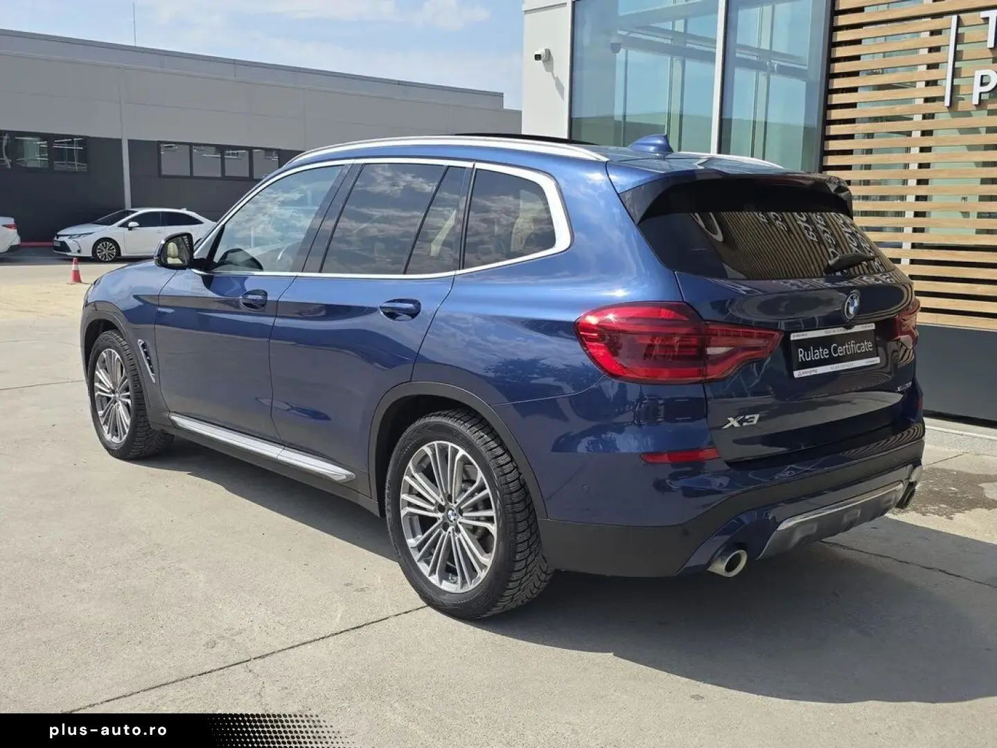 BMW X3 2.0 xDrive30i Luxury Line At 252HP