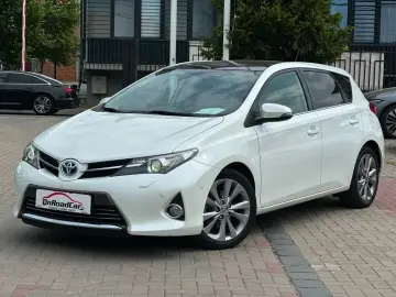 Toyota Auris Hybrid Pano Camera Piele Garantie Finantare Cre