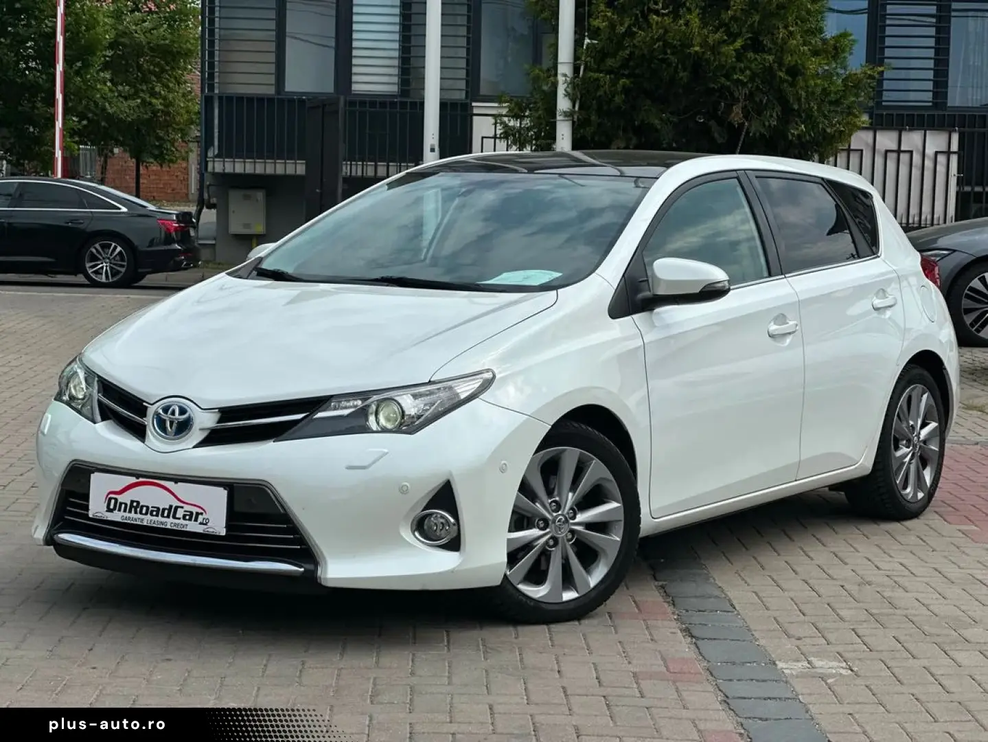Toyota Auris Hybrid Pano Camera Piele Garantie Finantare Cre