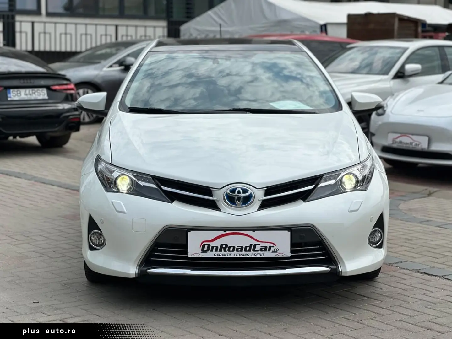 Toyota Auris Hybrid Pano Camera Piele Garantie Finantare Cre