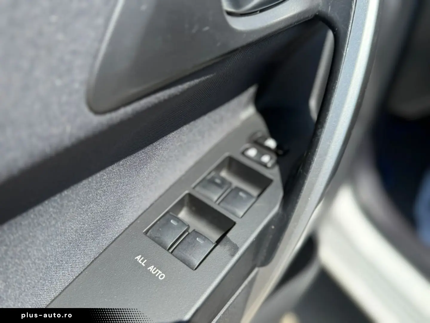 Toyota Auris Hybrid Pano Camera Piele Garantie Finantare Cre
