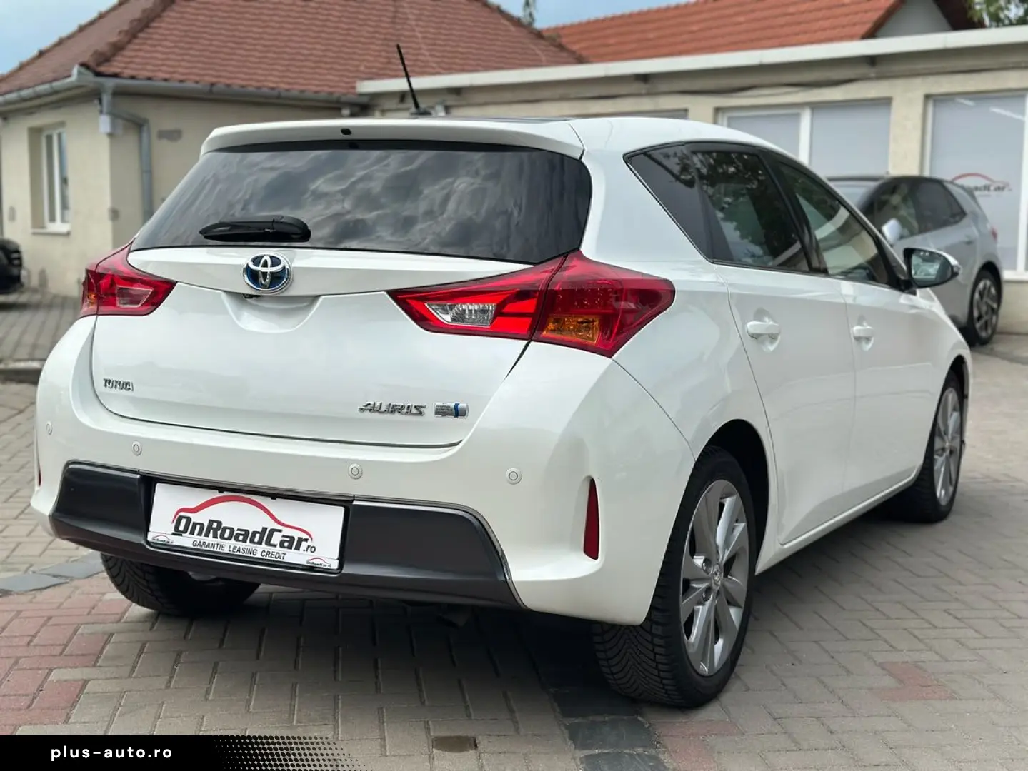 Toyota Auris Hybrid Pano Camera Piele Garantie Finantare Cre