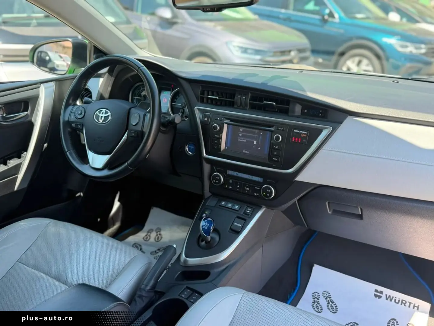 Toyota Auris Hybrid Pano Camera Piele Garantie Finantare Cre