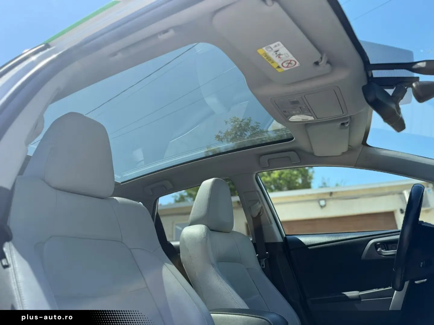 Toyota Auris Hybrid Pano Camera Piele Garantie Finantare Cre