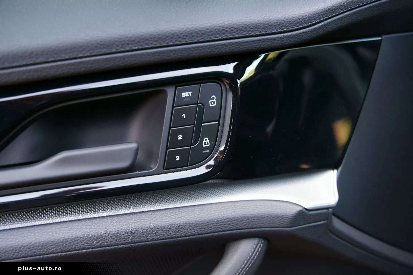 PORSCHE Panamera 4 E-Hybrid MJ25 P-Display 360 PANO