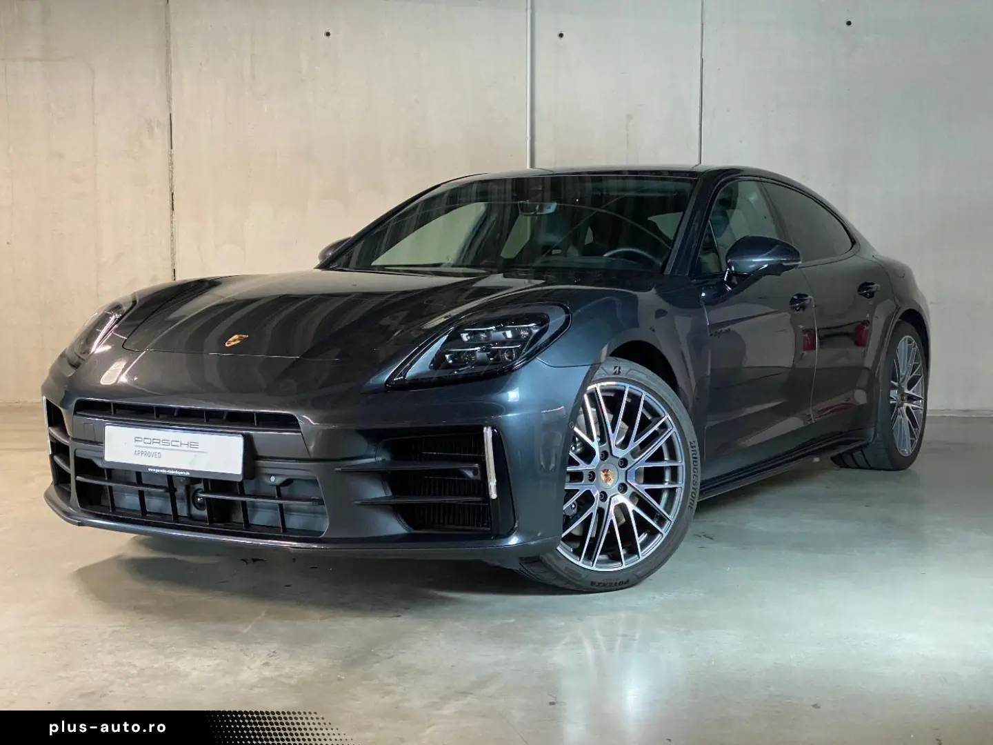 PORSCHE Panamera 4 E-Hybrid   Hinterachslenkung   BOSE