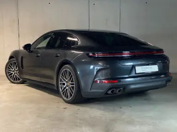 PORSCHE Panamera 4 E-Hybrid   Hinterachslenkung   BOSE