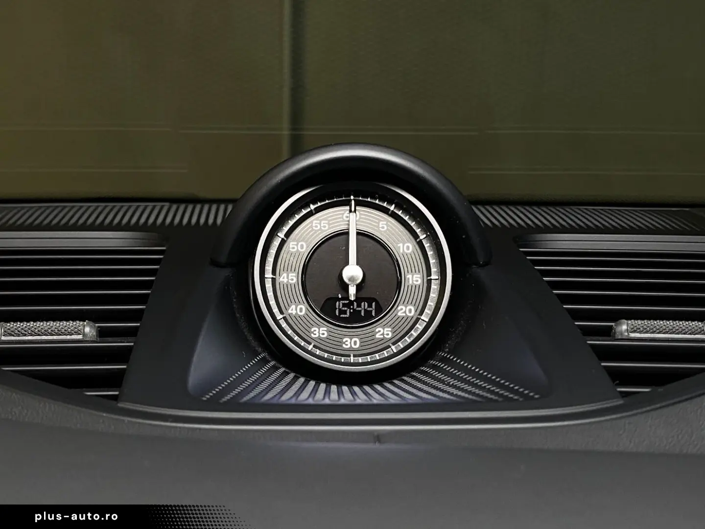 PORSCHE Panamera 4 E-Hybrid   Hinterachslenkung   BOSE