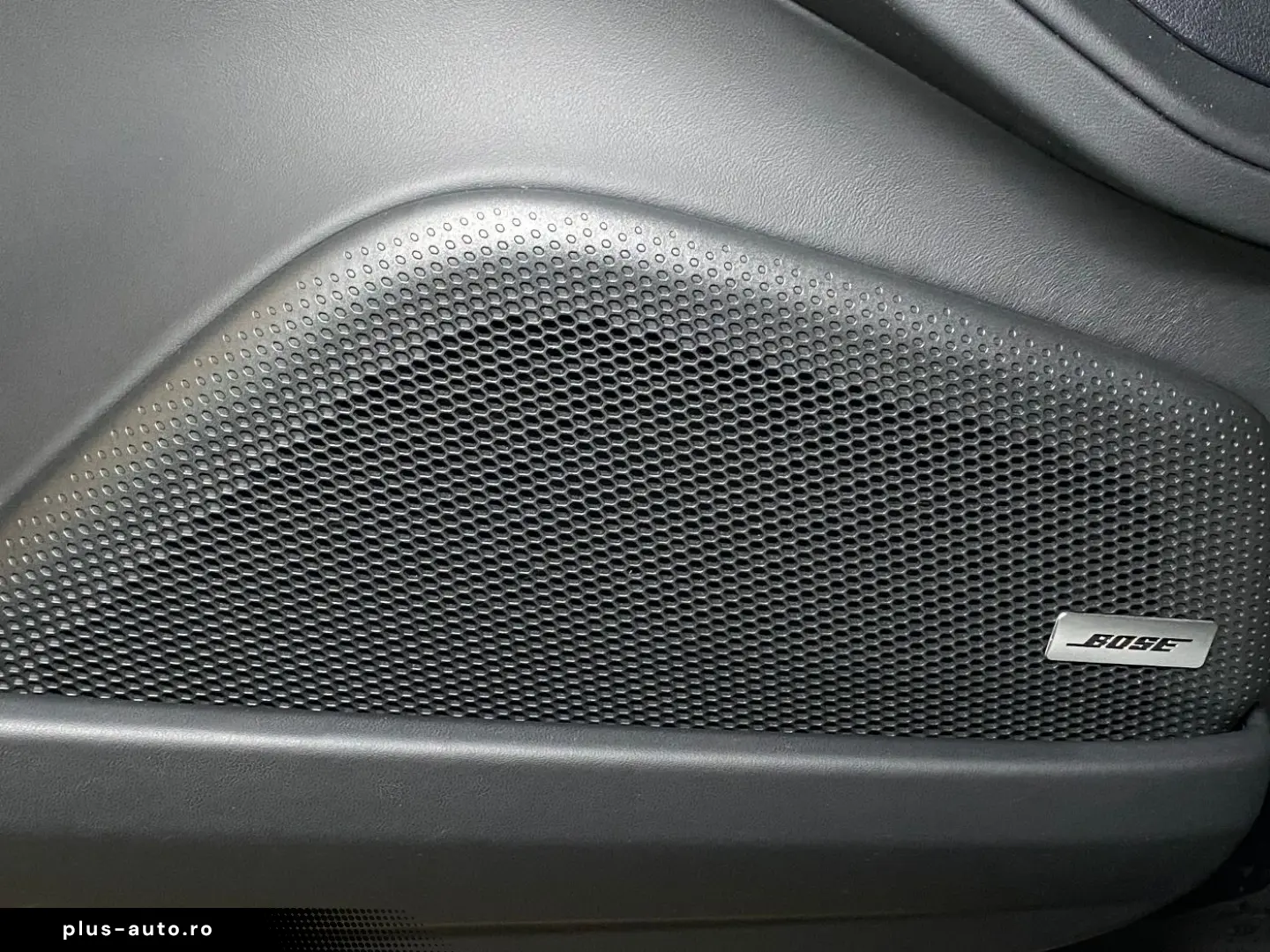 PORSCHE Panamera 4 E-Hybrid   Hinterachslenkung   BOSE
