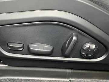 PORSCHE Panamera 4 E-Hybrid   Hinterachslenkung   BOSE
