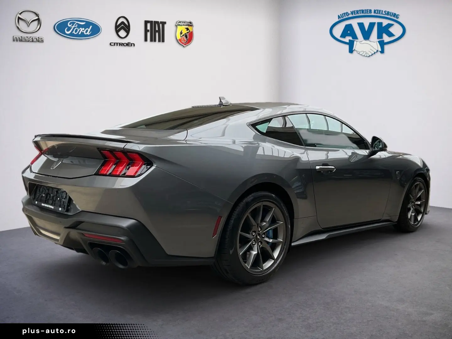 FORD Mustang Fastback 5.0 Dark Horse nur 9482KM!