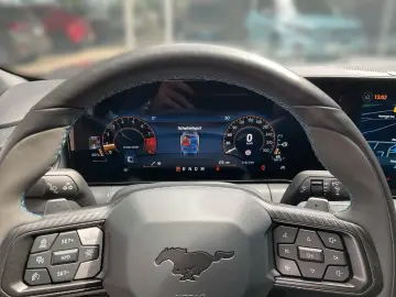 FORD Mustang Fastback 5.0 Dark Horse nur 9482KM!
