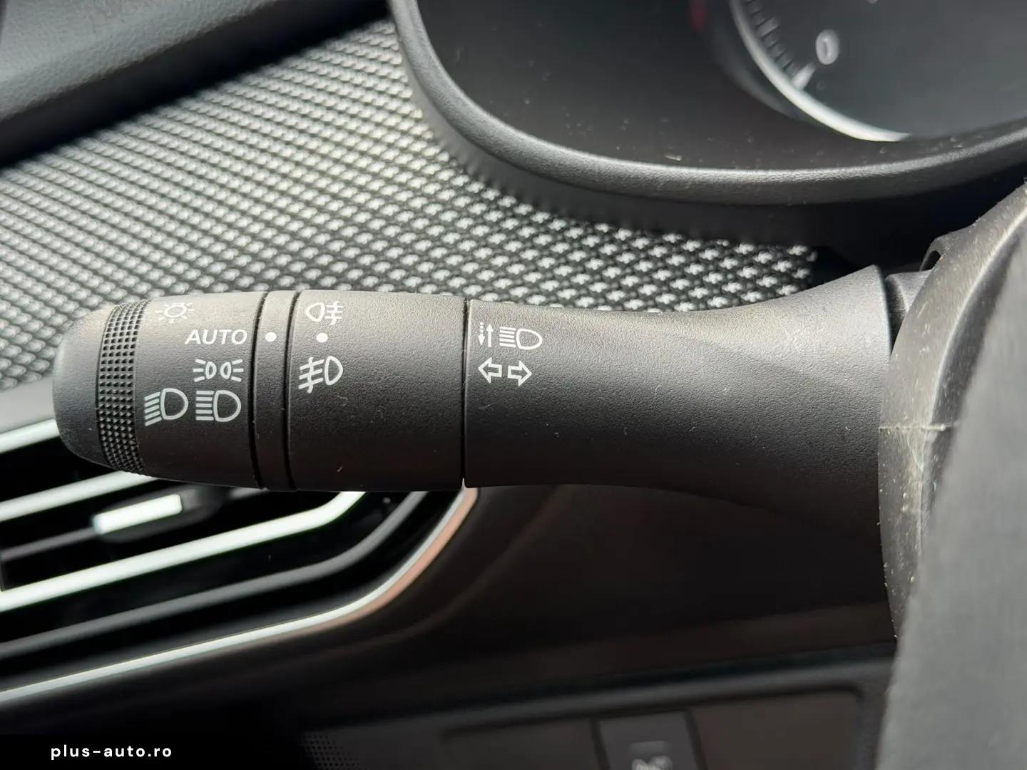 DACIA LOGAN 2023 1.0i E6 Garantie 12 Luni Rate Avans 0 Doar