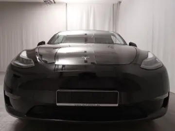 TESLA Model Y Long Range AWD LEDER NAVI PANO