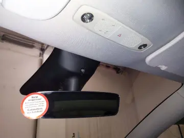 TESLA Model Y Long Range AWD LEDER NAVI PANO