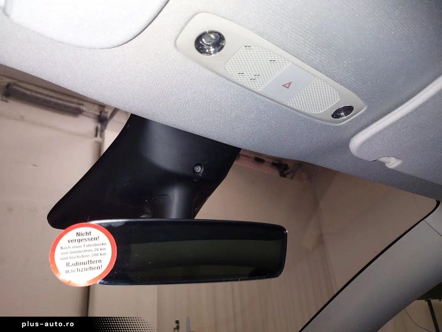 TESLA Model Y Long Range AWD LEDER NAVI PANO