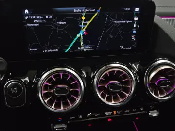 MERCEDES-BENZ EQA 250 T-Leder Navi LED Widescreen