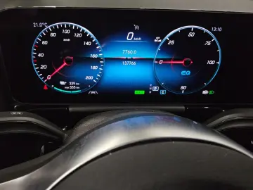 MERCEDES-BENZ EQA 250 T-Leder Navi LED Widescreen
