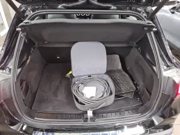 MERCEDES-BENZ EQA 250 T-Leder Navi LED Widescreen