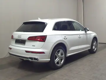 AUDI Q5 55 TFSI e Qu. S-Line LEDER NAVI LED
