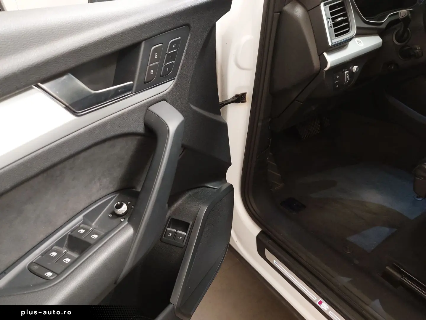 AUDI Q5 55 TFSI e Qu. S-Line LEDER NAVI LED