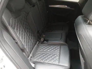 AUDI Q5 55 TFSI e Qu. S-Line LEDER NAVI LED
